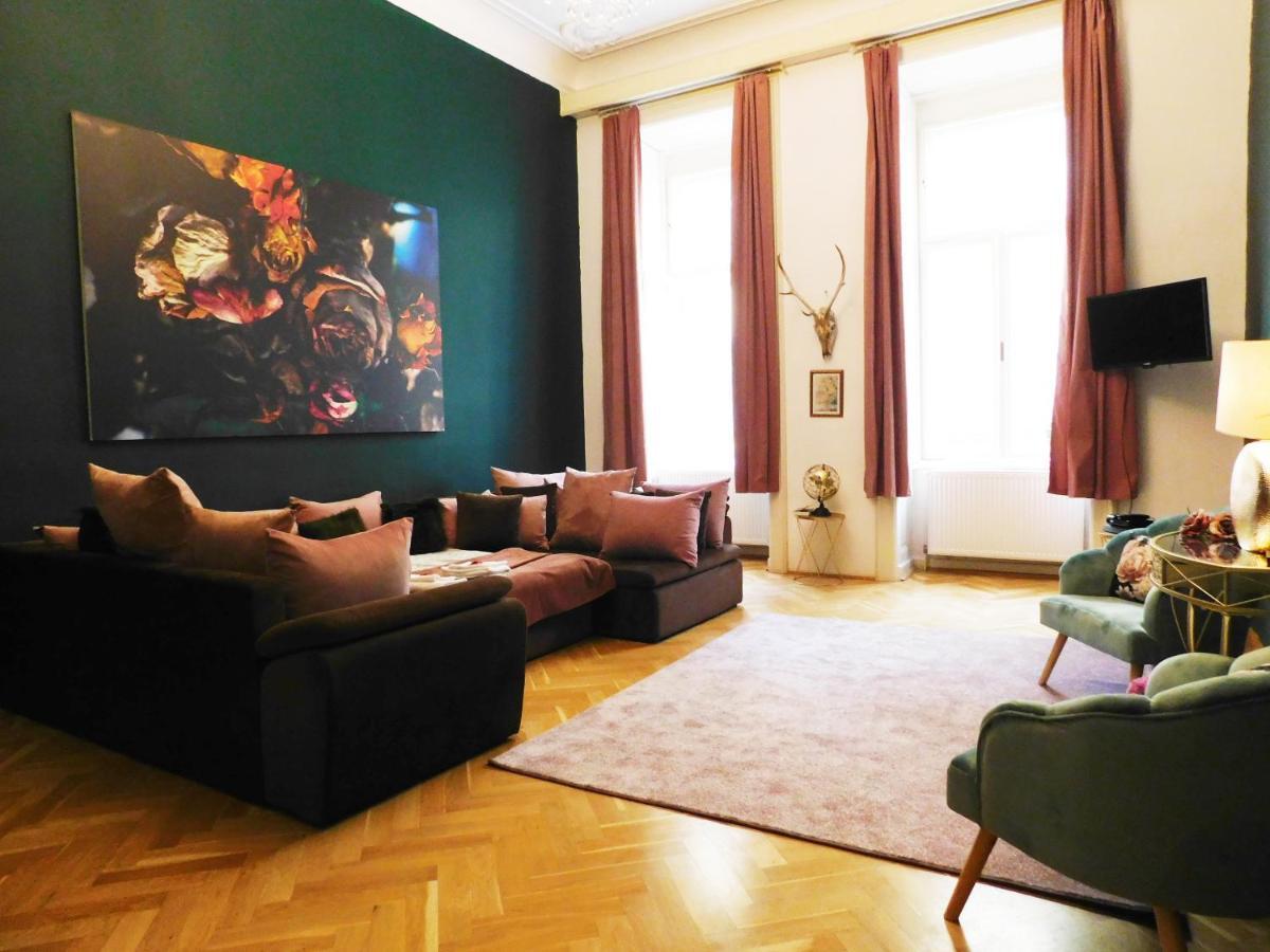 Wonder Deer Lux Apartment At The Parliament Self Check-In Budapest Exterior foto