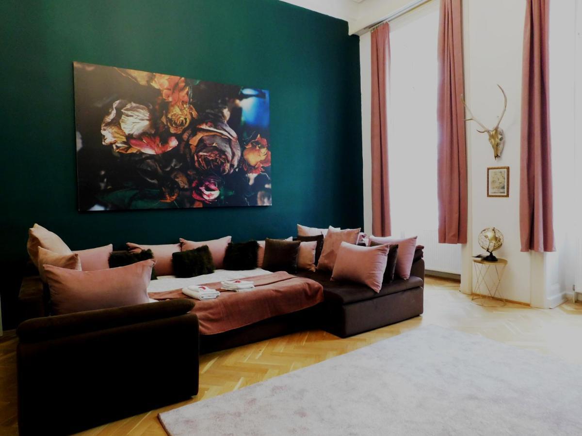 Wonder Deer Lux Apartment At The Parliament Self Check-In Budapest Exterior foto